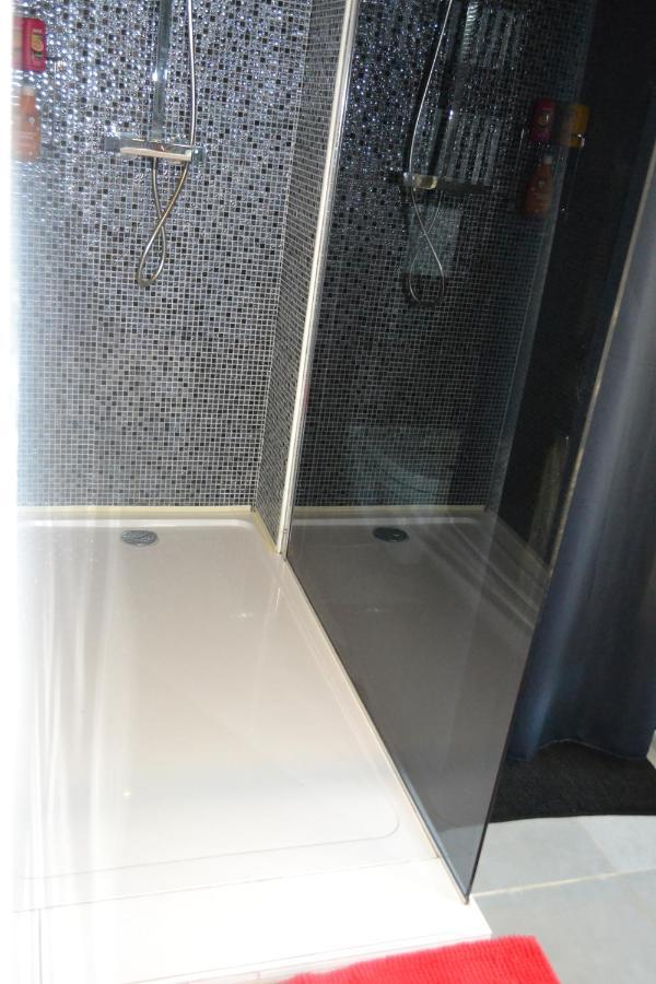 Suite 30 M2 Ideale Pour 2 Personnes Flassans-sur-Issole Dış mekan fotoğraf