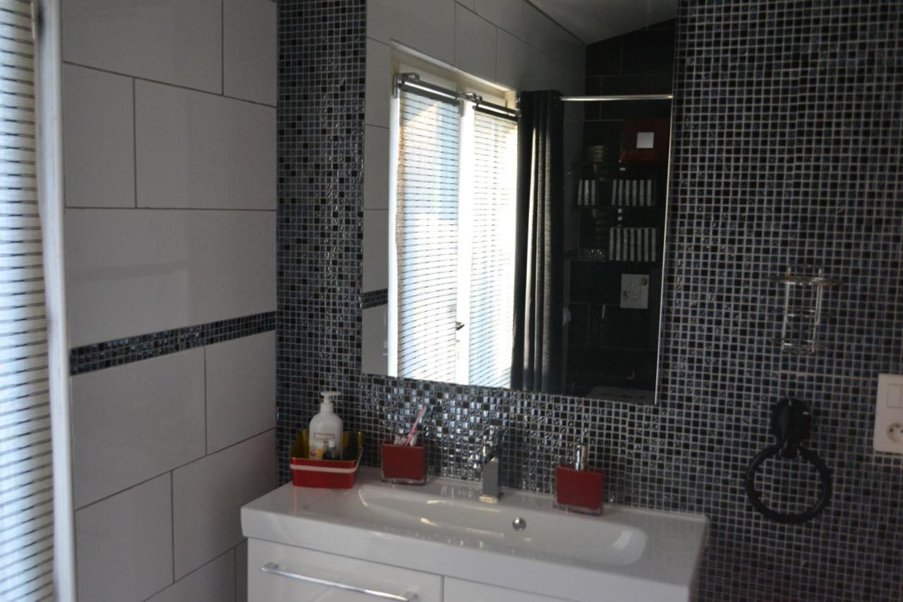 Suite 30 M2 Ideale Pour 2 Personnes Flassans-sur-Issole Dış mekan fotoğraf