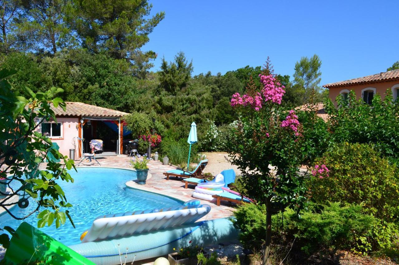 Suite 30 M2 Ideale Pour 2 Personnes Flassans-sur-Issole Dış mekan fotoğraf