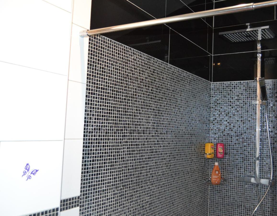Suite 30 M2 Ideale Pour 2 Personnes Flassans-sur-Issole Dış mekan fotoğraf