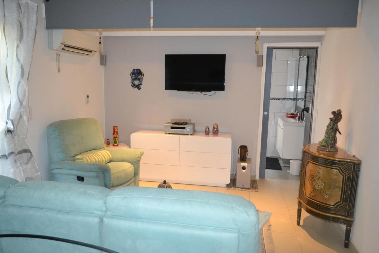 Suite 30 M2 Ideale Pour 2 Personnes Flassans-sur-Issole Dış mekan fotoğraf