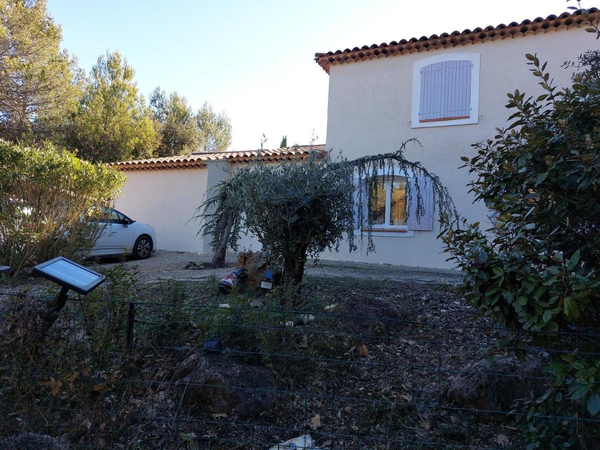 Suite 30 M2 Ideale Pour 2 Personnes Flassans-sur-Issole Dış mekan fotoğraf