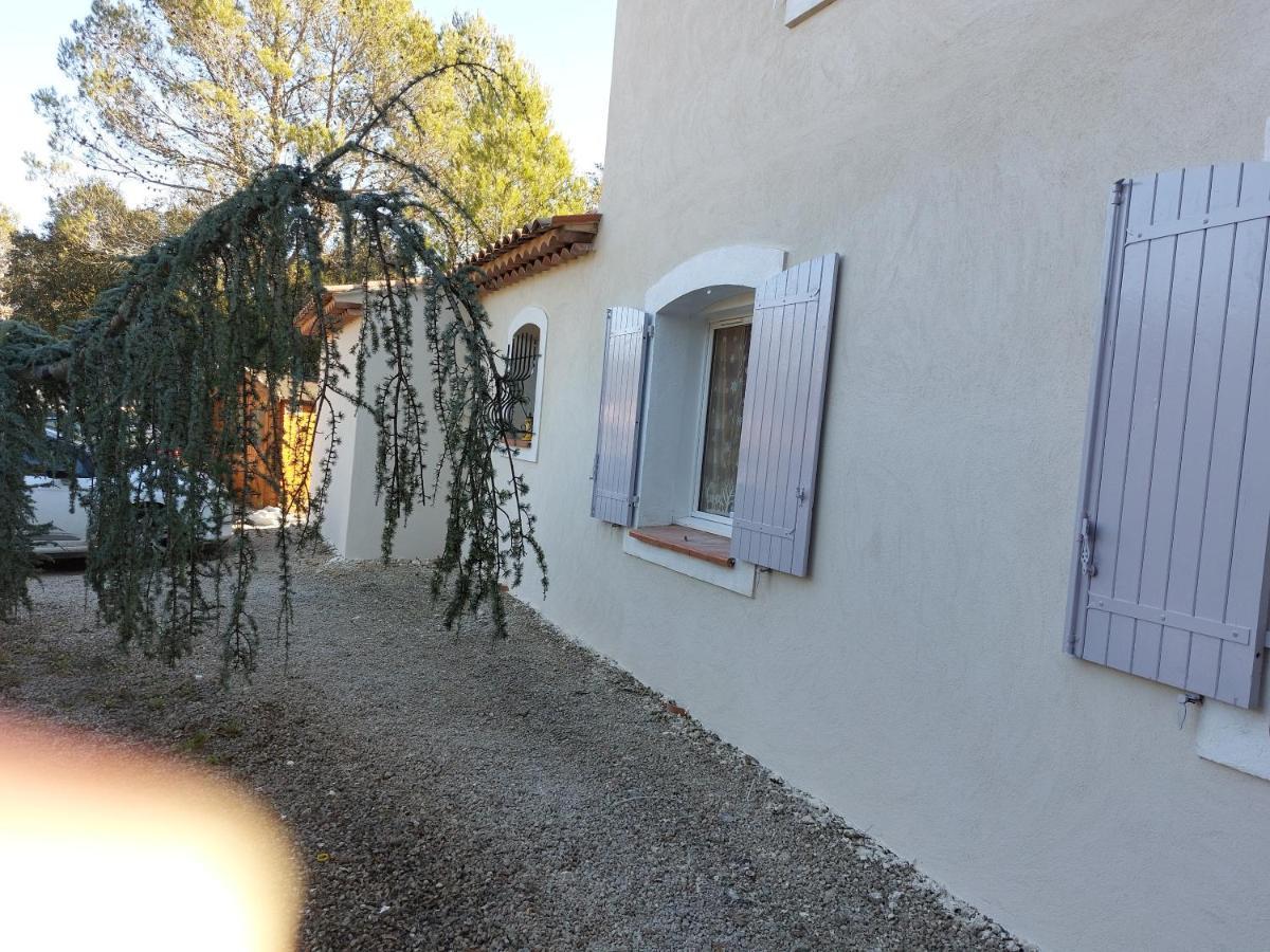 Suite 30 M2 Ideale Pour 2 Personnes Flassans-sur-Issole Dış mekan fotoğraf