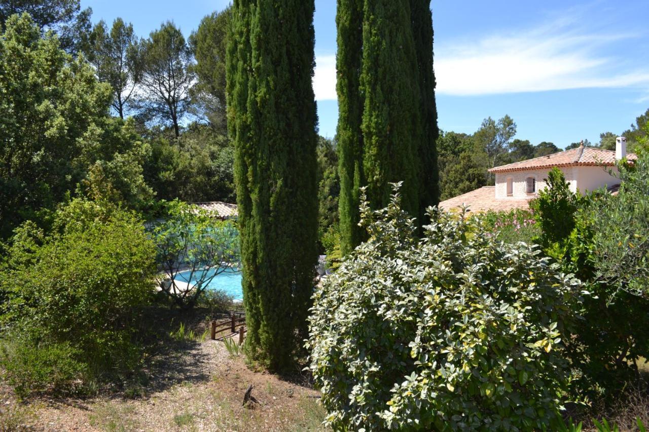 Suite 30 M2 Ideale Pour 2 Personnes Flassans-sur-Issole Dış mekan fotoğraf