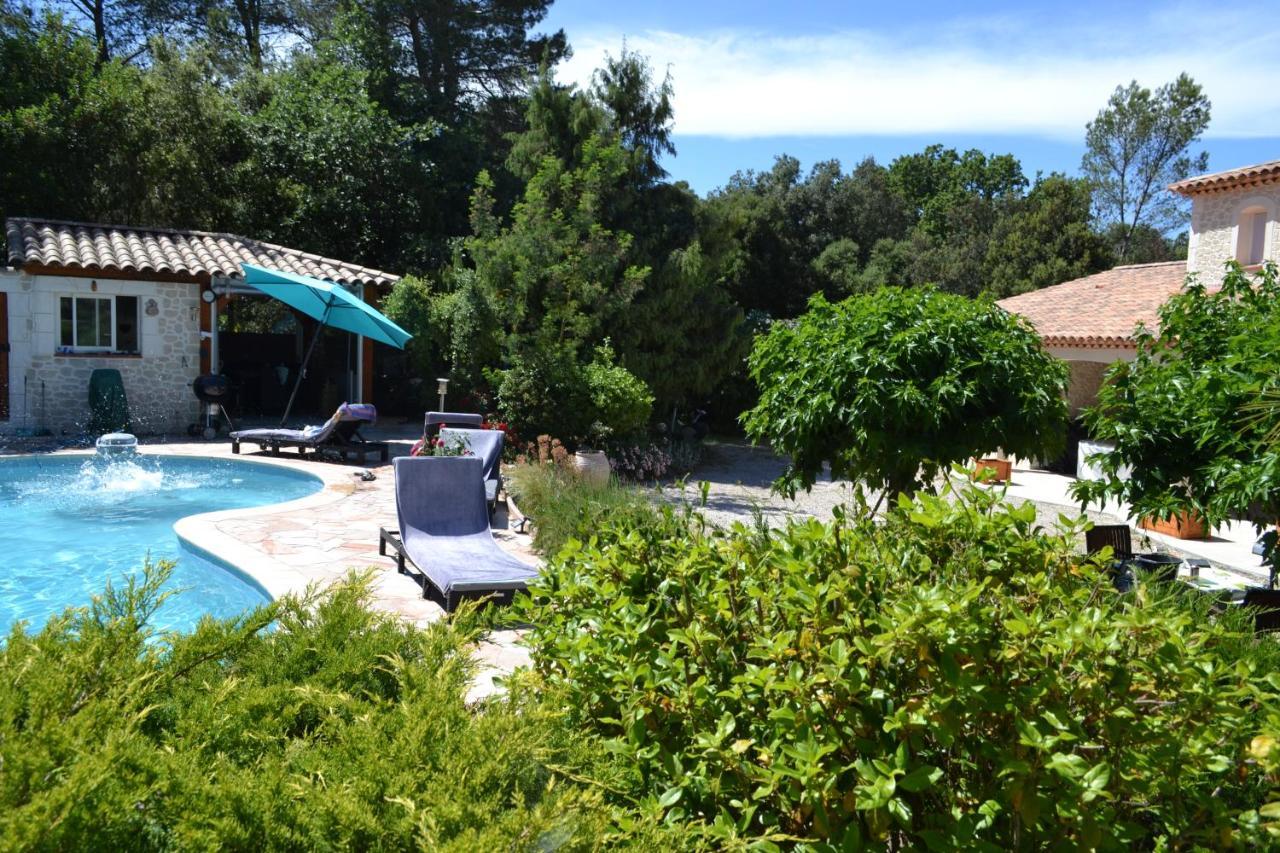 Suite 30 M2 Ideale Pour 2 Personnes Flassans-sur-Issole Dış mekan fotoğraf