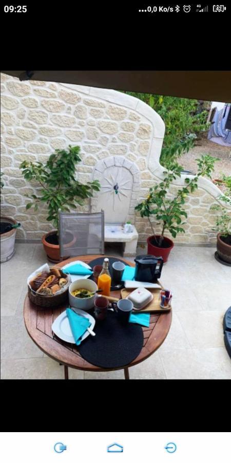 Suite 30 M2 Ideale Pour 2 Personnes Flassans-sur-Issole Dış mekan fotoğraf